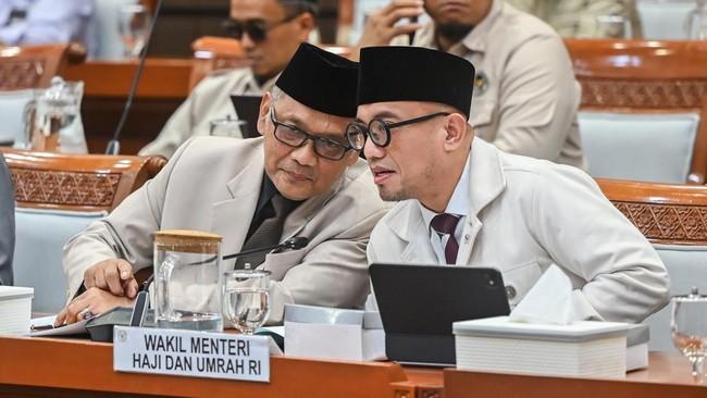 Disorot karena Nepotisme, Dua Anak Menhaj Mundur